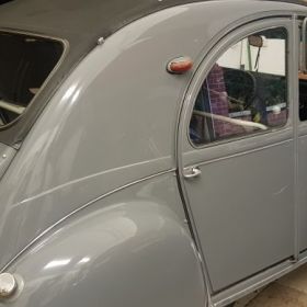 Citroen deux chevaux: Click Here To View Larger Image