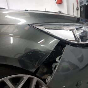 Ford Car Body Repair Scratchmaster Nottingham BEFORE: Click Here To View Larger Image